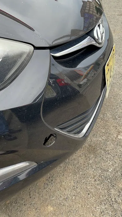 Priceless Car Rental Picture 3