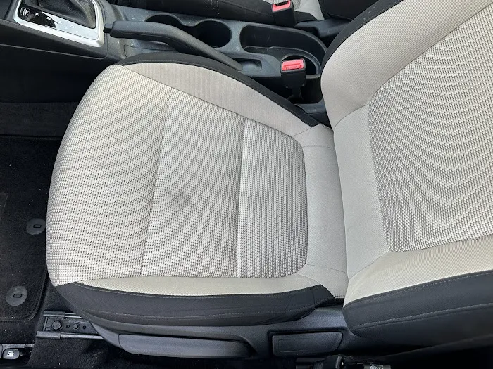 Priceless Car Rental Picture 9