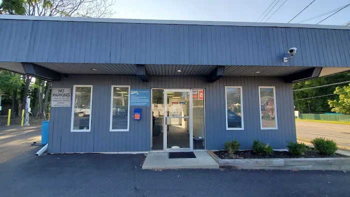 Avis Car Rental Picture 3