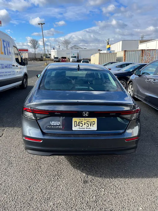 Lenox Car Rental Picture 4