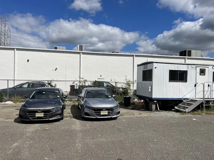 Lenox Car Rental Picture 5