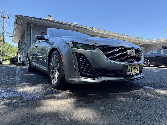 Ariz Car Rental Picture 7
