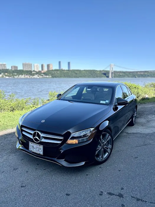 Oaklink Car Rentals Picture 1