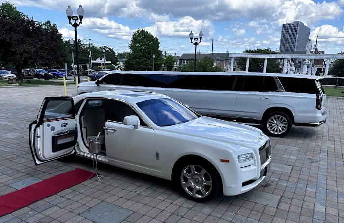 The Good Life Transportation Company Picture 4