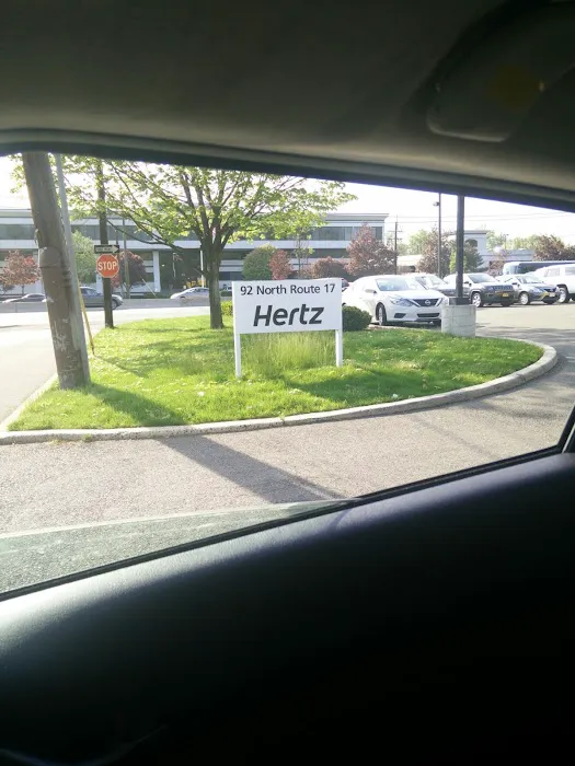 Hertz Car Rental - Paramus - N Streetate Rt 17 Picture 9