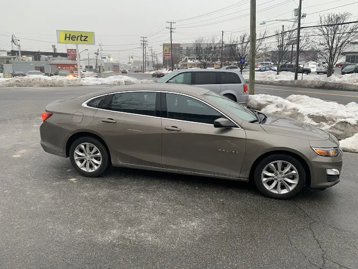 Hertz Car Rental - Hackensack - River Street Picture 8