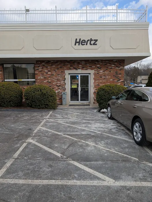 Hertz Car Rental - Norwalk - Main Street Picture 2