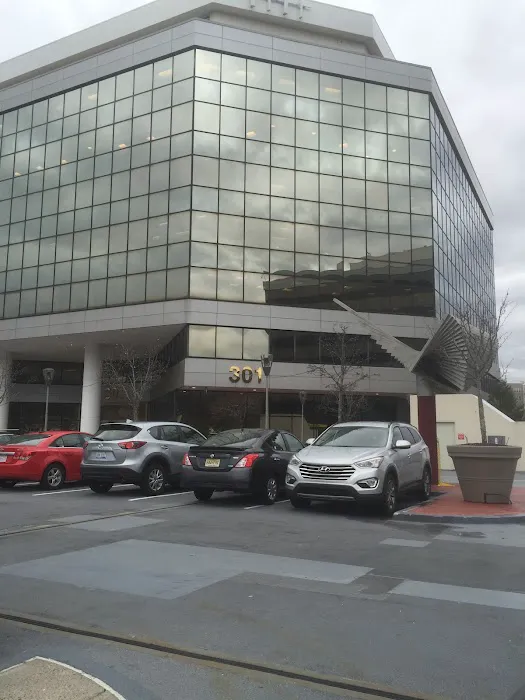 Hertz Car Rental - Norwalk - Main Street Picture 9