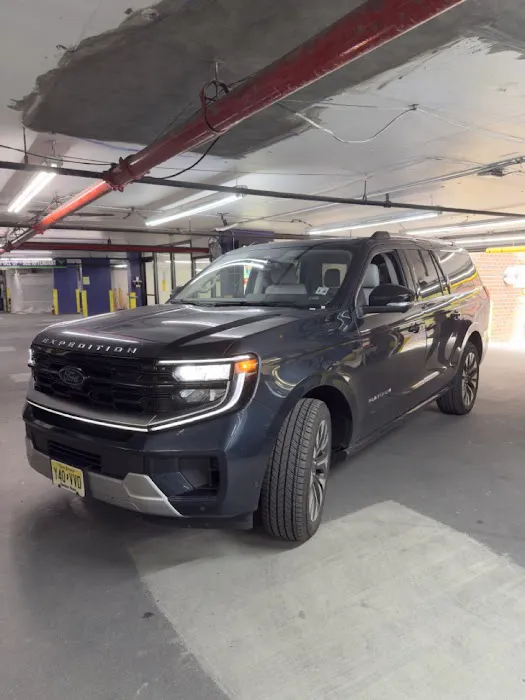 Hertz Car Rental - New York City - Albany Street Picture 5