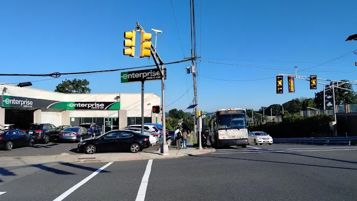Enterprise Rent-A-Car Picture 3
