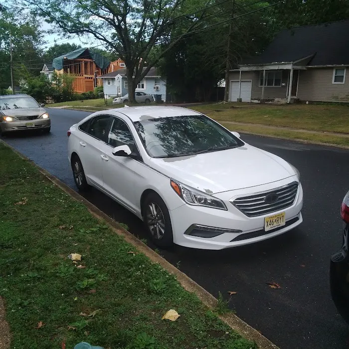 Goldstar Auto Rental Picture 3
