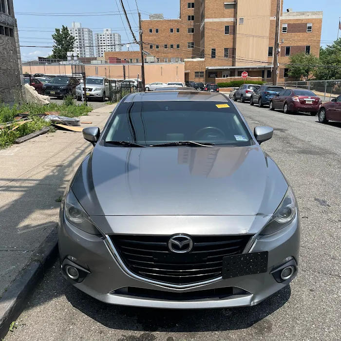 Goldstar Auto Rental Picture 5
