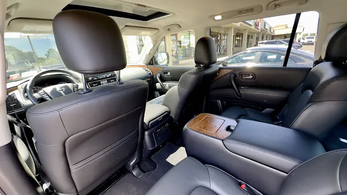 Avis Car Rental Picture 2