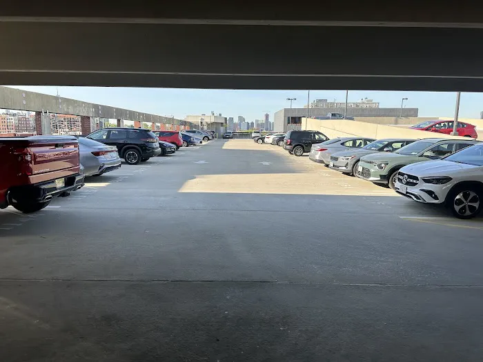 Hertz Car Rental - Hoboken - Bloomfield Street Picture 9