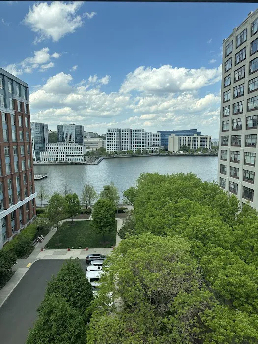 Hertz Car Rental - Hoboken - Bloomfield Street Picture 2