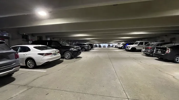 Avis Car Rental Picture 1