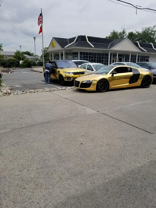 Gold Chrome Car Rentals Picture 6