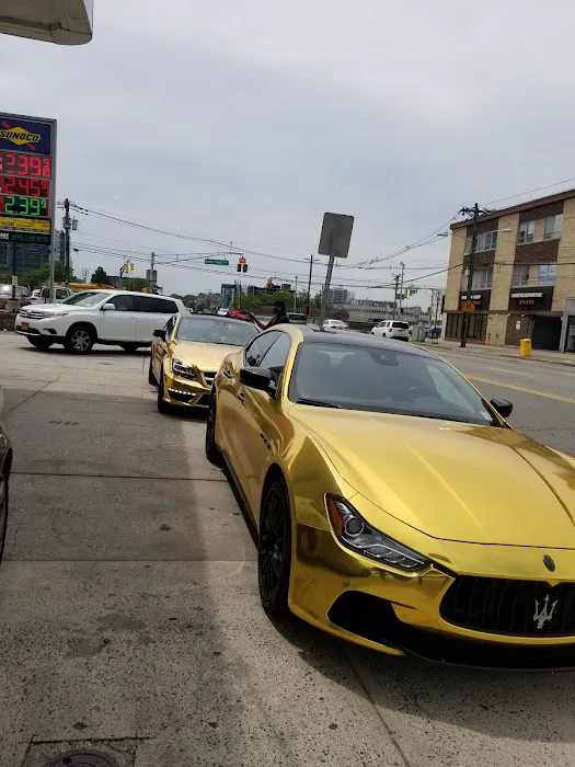 Gold Chrome Car Rentals Picture 5