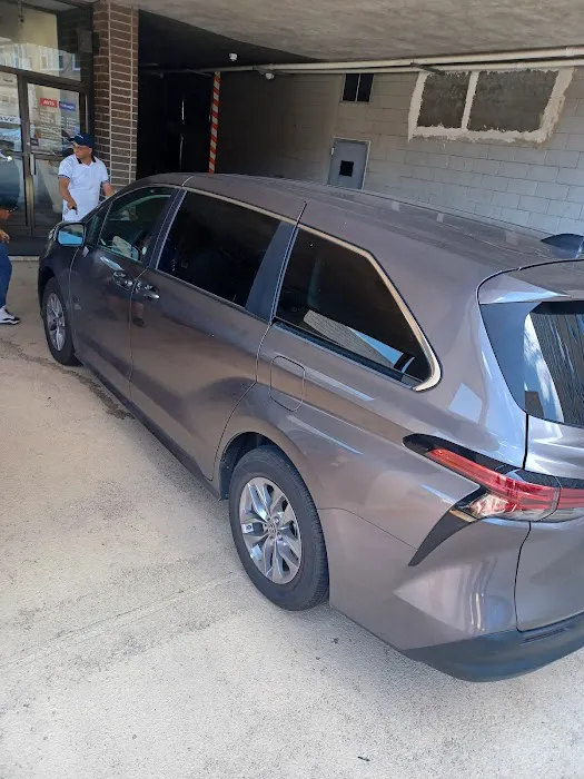 Avis Car Rental Picture 10