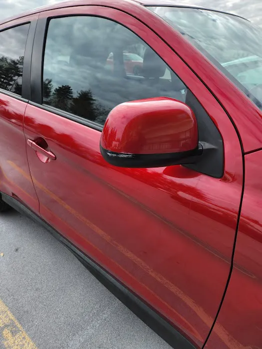 Avis Car Rental Picture 1