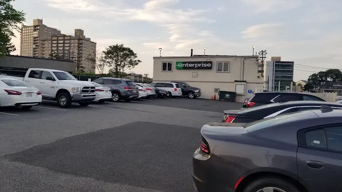 Enterprise Rent-A-Car Picture 9