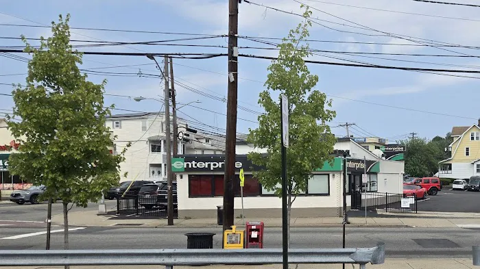 Enterprise Rent-A-Car Picture 3