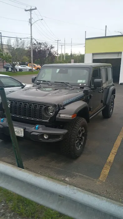 Hertz Car Rental - Fairfield - Post Road Picture 9