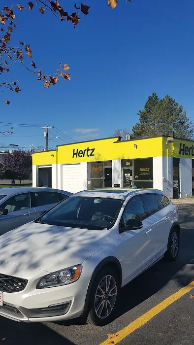 Hertz Car Rental - Fairfield - Post Road Picture 5