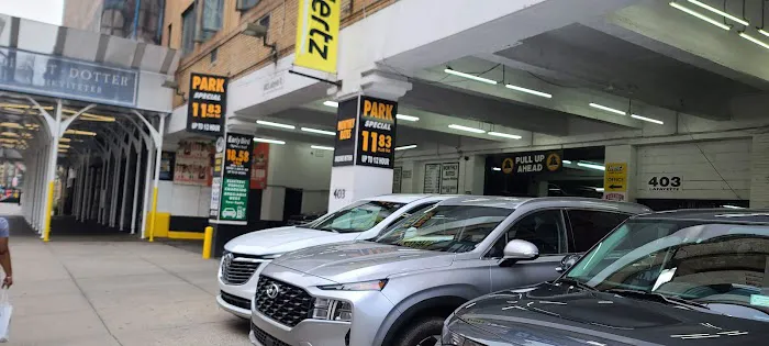 Hertz Car Rental - New York - Lafayette Street Picture 9