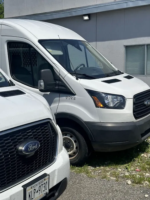 Avis Car Rental Picture 1