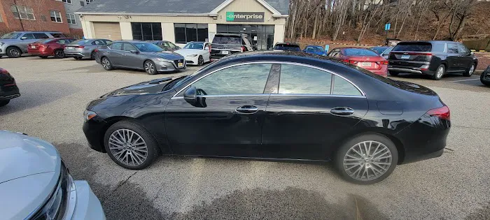 Enterprise Rent-A-Car Picture 3