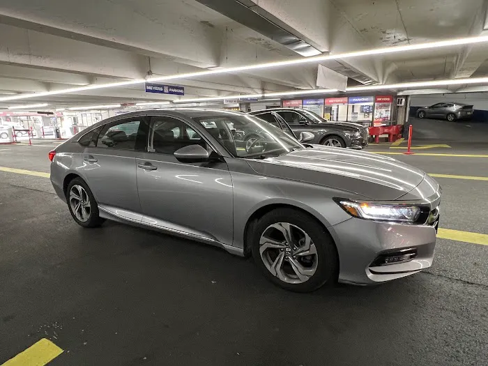 Avis Car Rental Picture 9