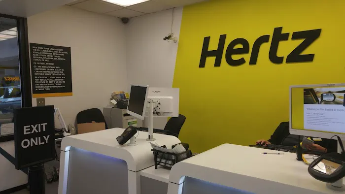 Hertz Car Rental - New York - West 34th Street Picture 1