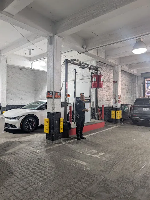 Avis Car Rental Picture 2