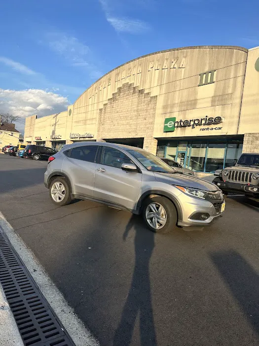 Enterprise Rent-A-Car Picture 9