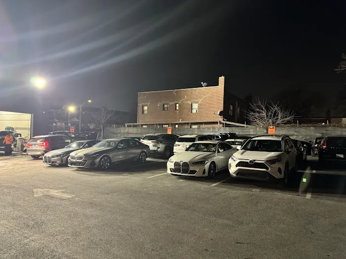 SIXT Rent a Car New York LGA Airport Picture 1