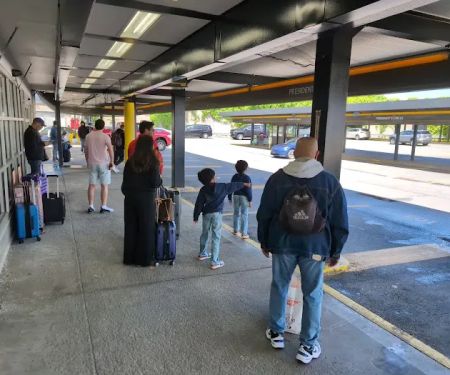 Hertz Car Rental - New York City - Laguardia Airport (LGA)