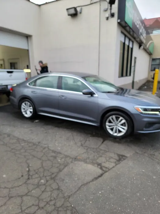 Enterprise Rent-A-Car Picture 4