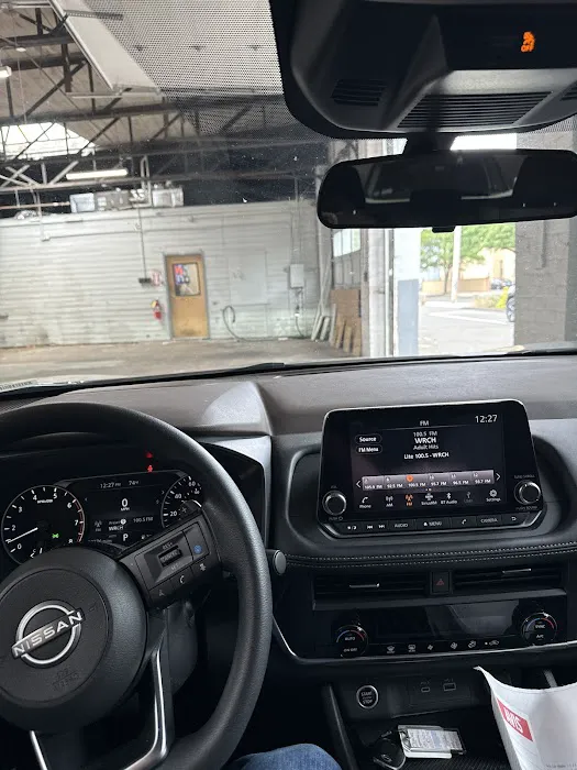 Avis Car Rental Picture 3