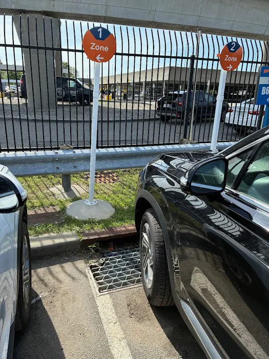 Budget Car Rental Picture 8