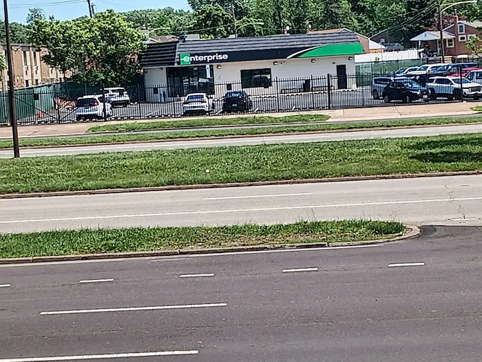 Enterprise Rent-A-Car Picture 10
