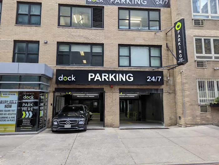 UFODRIVE: 24/7 Car Rental - New York, Columbus Circle Picture 4
