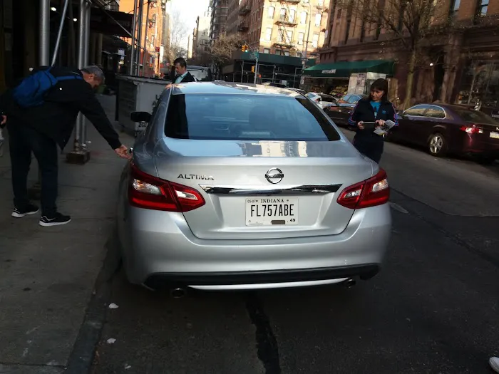 Hertz Car Rental - New York - West 83rd Street Picture 6
