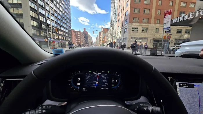 Hertz Car Rental - New York - West 83rd Street Picture 7