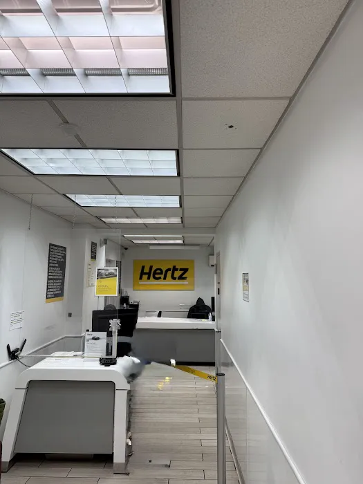 Hertz Car Rental - New York - West 83rd Street Picture 8
