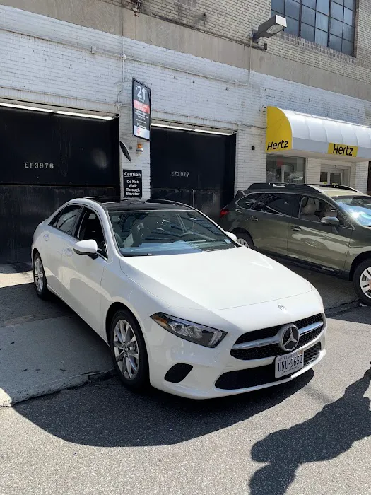 Thrifty Car Rental - Manhattan - West 83rd Street Ny Tle Picture 2
