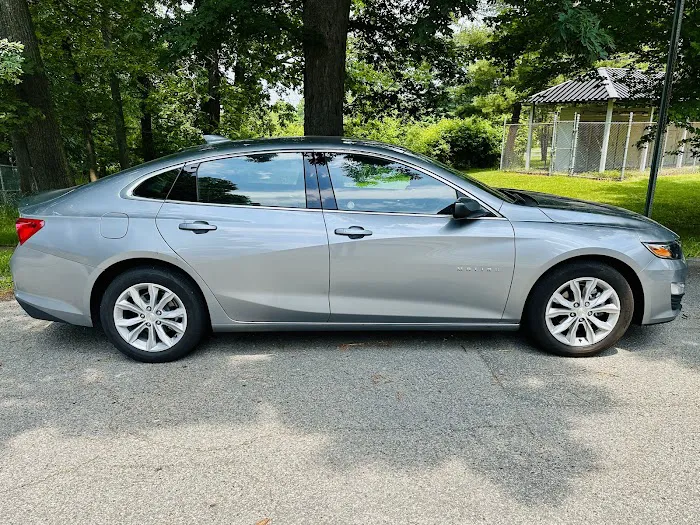 Avis Car Rental Picture 8