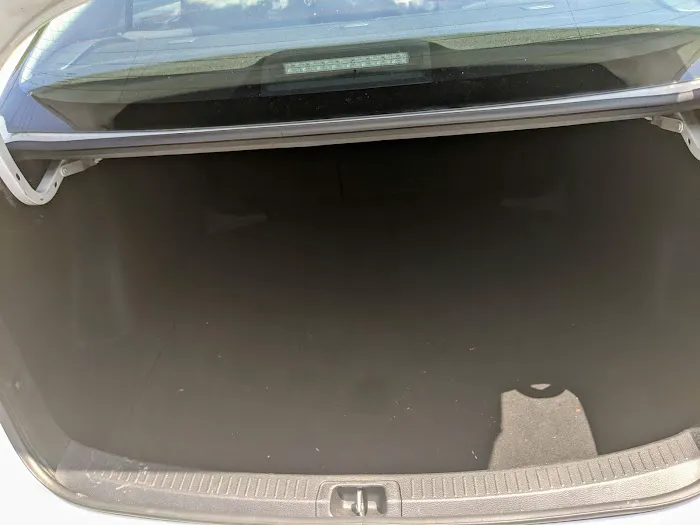 Avis Car Rental Picture 3