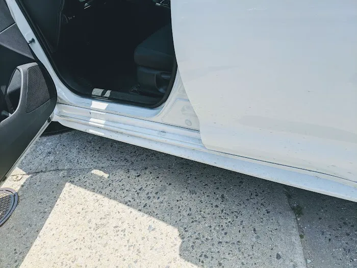 Avis Car Rental Picture 2