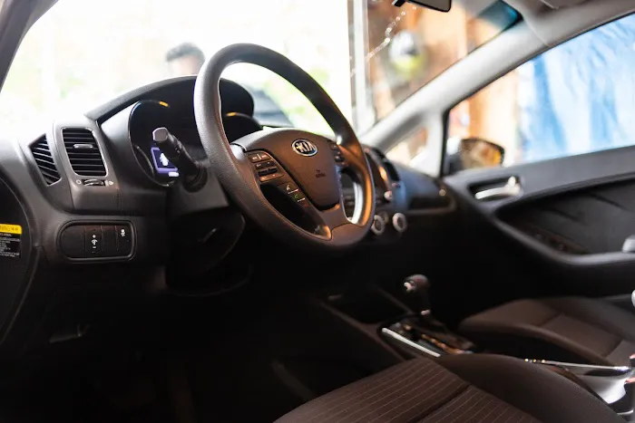Priceless Car Rental Picture 7